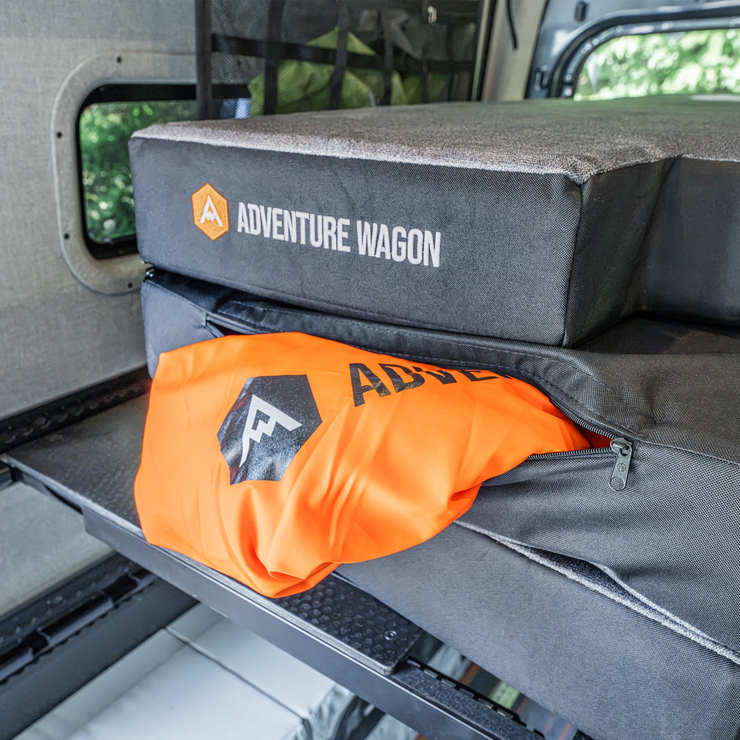 Traverse Mattress Carrying Back Stow Pocket